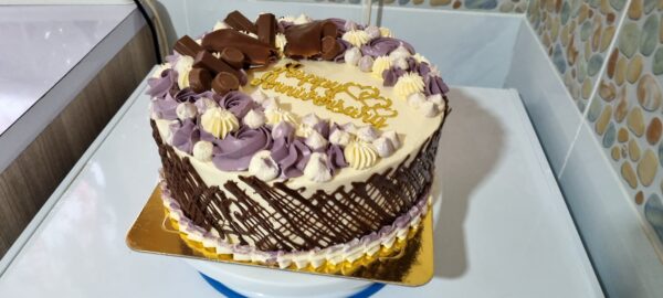 Chocolate spider cake